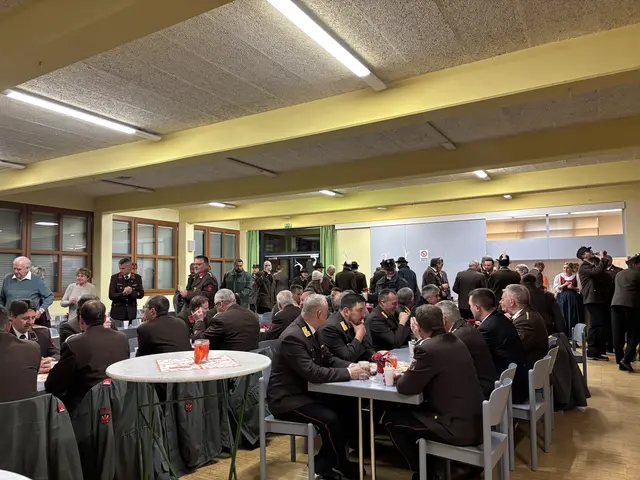 Im Lindensaal wurde anschließend noch kameradschaftlich gefeiert.  | Foto: AMG