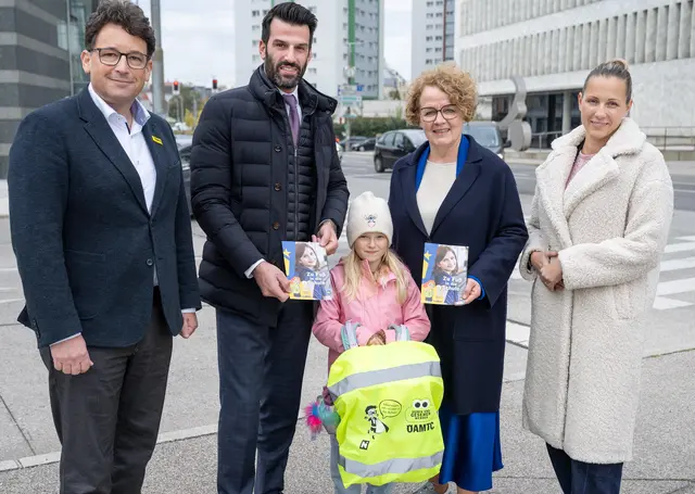 Jakob Pflegerl, ÖAMTC-Direktor Operations für Wien, NÖ und das Bgld., Verkehrslandesrat LH-Stv. Udo Landbauer, Cataleya, Bildungs-Landesrätin Christiane Teschl-Hofmeister, Radland NÖ-Geschäftsführerin Susanna Hauptmann. | Foto: NLK Khittl
