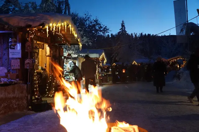 Weihnachtliche Atmosphäre gibt es auch wieder beim Zeutschacher Bergadvent.  | Foto: Blinzer
