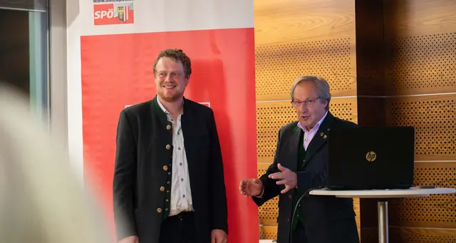 Josef Mimlauer übergibt an jungen Nachfolger Stefan Grill (li.). | Foto: Stefan Grill