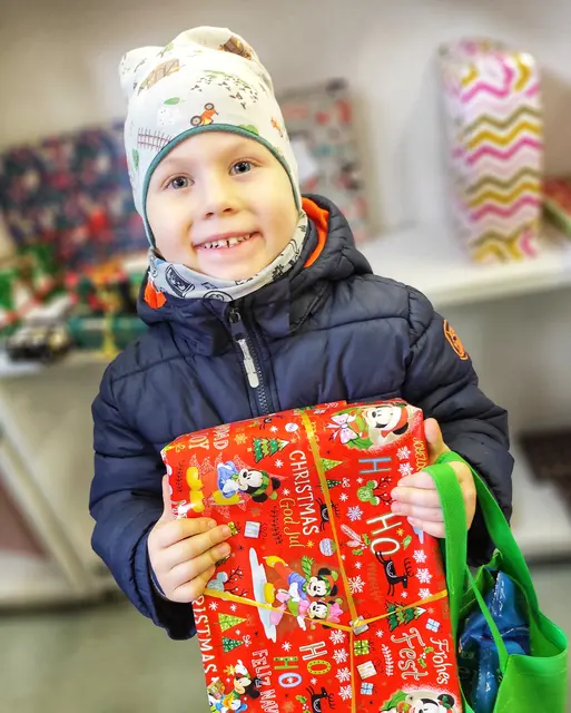 Mit der Aktion wird Kindern aus benachteiligten Familien ein unvergesslicher Weihnachtsmoment ermöglicht. | Foto: soogut Sozialmärkte/oswald