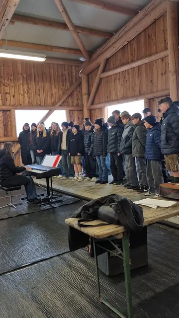 Die Musikmittelschule Edelschrott glänzte bei ihrem Auftritt in der Halle. | Foto: VP Frauen Edelschrott