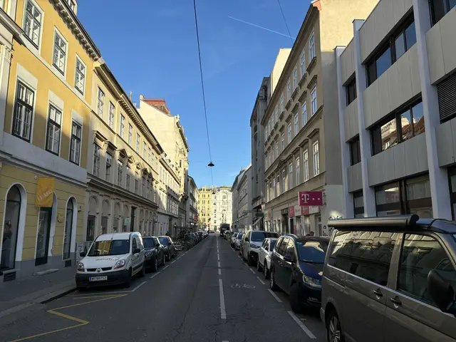 Zwar hat der Bezirk die wenigsten Autos pro Einwohnerinnen und Einwohner, dennoch müsse man auf Fahrzeugbesitzende achten, heißt es aus der Bezirksvorstehung. | Foto: Nathanael Peterlini/MeinBezirk