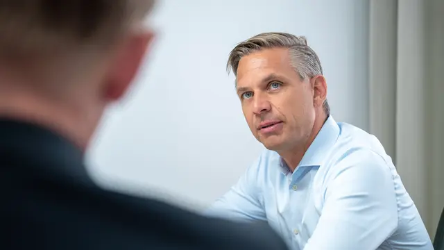 Wirtschaftsminister Wolfgang Hattmannsdorfer (ÖVP). | Foto: BRS/Siegl