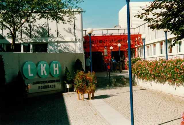 1982 wurde das LKH Rohrbach eröffnet.  | Foto: Klinikum Rohrbach