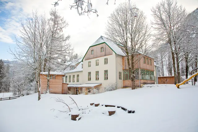 Grundlsee zieht Gäste an, die das ‚See-Feeling‘ genießen wollen.  | Foto: JUFA Hotels