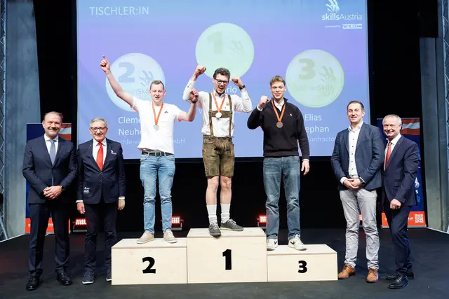 Mario Flicker ist bester Bau- und Möbeltischler. | Foto: SkillsAustria/Wieser/Slovencik