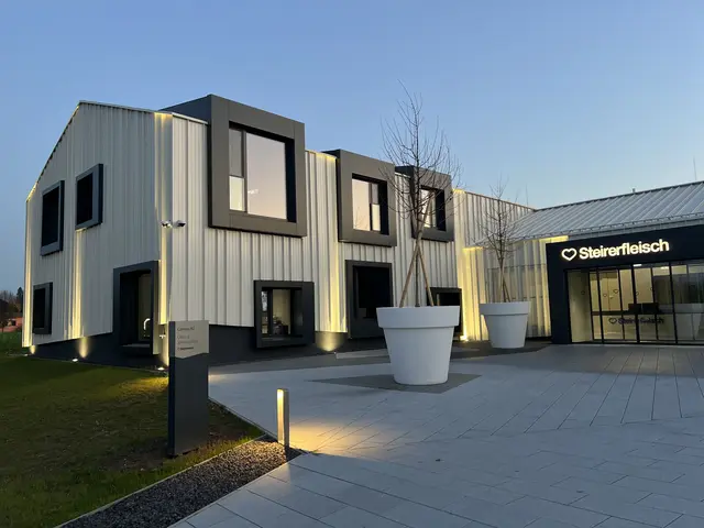 Zu Jürgen Eders Highlights im Hochbau zählen etwa das Bürogebäude Steirerfleisch in Straß oder aktuell ein Ärzte- und Bürohaus in Lieboch.  | Foto: PORR
