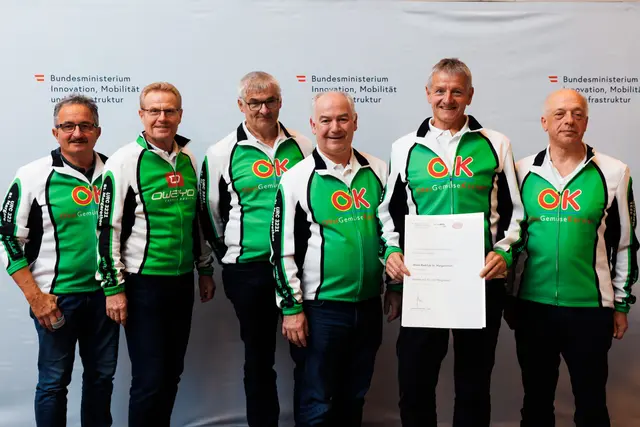 Karl Bäuchler, Franz Siedl, Siegfried Gundacker, Richard Weiländer, Manfred Gundacker, Heribert Schmidl (v.l.n.r.) | Foto: klimaaktiv mobil / Adrian Almasan