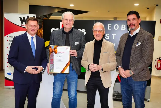 Wolfgang Winterer, Geschäftsführer der WBI-Leoben GmbH (2.v.l.), sprach beim 184. Wirtschaftsfrühstück über das 30-jährige Jubiläum der Organisation und ihre Rolle für die soziale Integration in der Region. | Foto: Klaus Pressberger