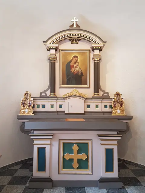 Altäre wie diesen restauriert Jenifer Matzohl.  | Foto: Jenifer Matzohl