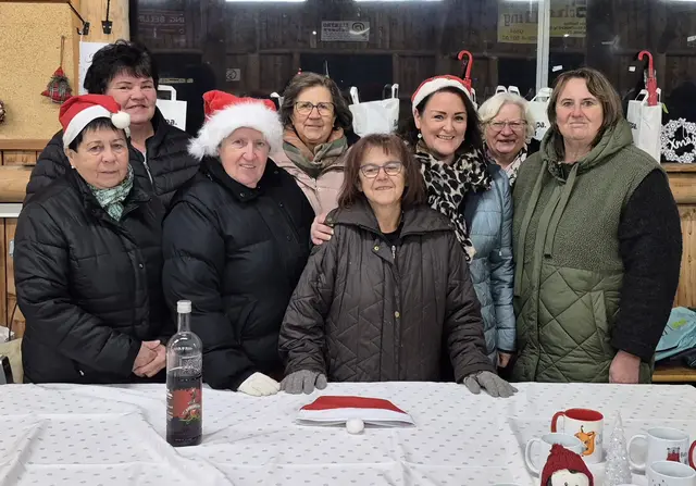 Ortsleiterin Martina Holzmann (3. v. r.) und ihr Vorstandsteam der VP-Frauen | Foto: VP Frauen Edelschrott