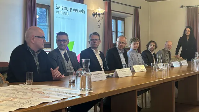 Anton Sagmeister (Geschäftsführer Fanningbergbahnen GmbH), Markus Schaflechner (Geschäftsführer Regionalverband), Johannes Gfrerer (Geschäftsführer Salzburger Verkehrsverbund GmbH), Manfred Sampl (Obmann Regionalverband Lungau), Philipp Steinlechner (Geschäftsführer Bergbahnen Lungau GmbH &amp; Co), Georg Macheiner (KEM-Management Lungau), Hannes Bogensperger (Verkehrsplaner). | Foto: pjw