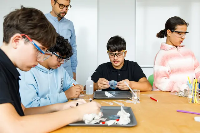 Schau vorbei beim Tag der offenen Tür an der Praxis-Mittelschule! | Foto: Max Kropitz