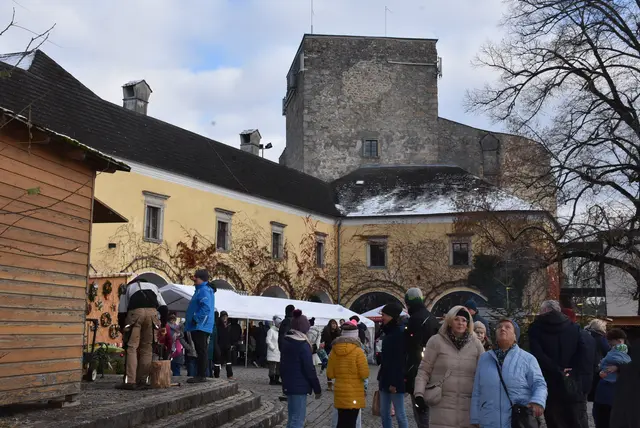 Adventausstellung Burg Kreuzen, 22. und 23. November 2025.  | Foto: Zinterhof