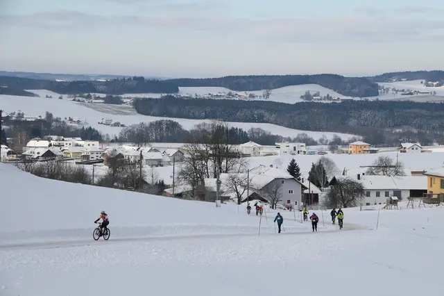 In diesem Jahr gibt es eine besondere Überraschung! Für alle Athleten, die sich vorzeitig anmelden, gibt es in Schildorn ein multifunktionales Überraschungsgeschenk im Wert von 25 Euro. | Foto: LG Innviertel
