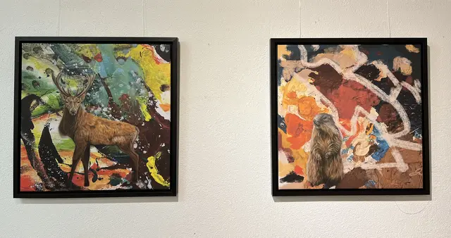 Diese Kunstwerke waren bis Ende Oktober in der Galerie M in Mathon und in der Musikmittelschule Paznaun in Kappl zu sehen.  | Foto: Jenifer Matzohl 