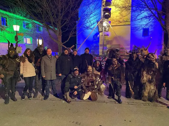 Sorgten für schaurig-lustige Momente in Altenberg: die Mühlviertler Schloss Teufeln mit Vertretern der FPÖ Urfahr-Umgebung. | Foto: FPÖ UU