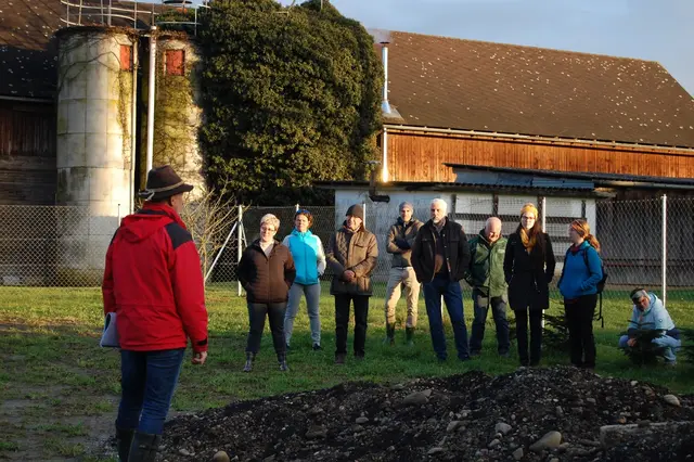 Beim Grünen Tisch konnten sich alle Teilnehmenden ausführlich über die laufenden Projekte und vielfältigen Umsetzungsmöglichkeiten informieren und ihre Erfahrungen teilen. | Foto: © RMSW_KS