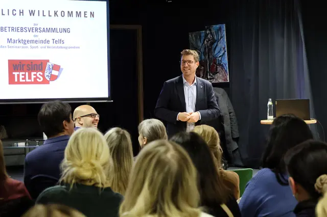 Die Neuzugänge sind in den unterschiedlichsten Bereichen der Marktgemeinde tätig. | Foto: MG Telfs/Hackl