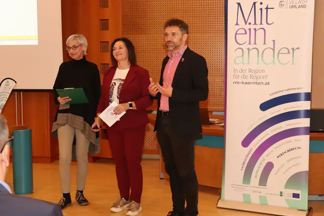 Manuel Müller, Bürgermeister Paternion und Obmann LAG Villach-Umland, begrüßte die Gäste. | Foto: MeinBezirk/Chiara Kresse