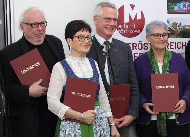 Die geehrten v.l.: Fritz Fellner, Romana Hren, Karl Himmelbauer, Renate Plöchl