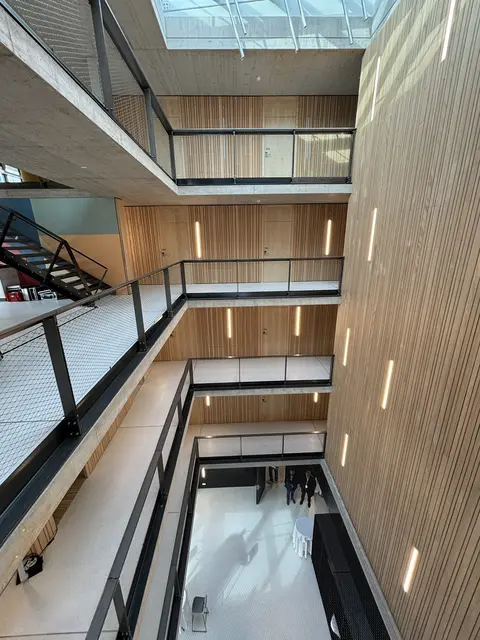 Modern, hell und freundlich ist er geworden, der neue Campus. | Foto: MeinBezirk/Angelika Kern