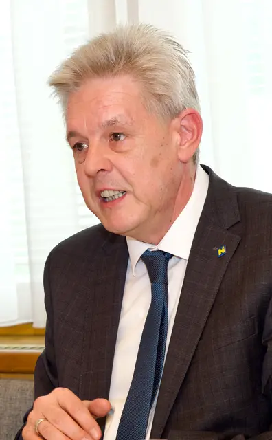 Landtagsabgeordneter Hermann Hauer (VP) ist ein Verfechter des regionalen Einkaufs. | Foto: Santrucek