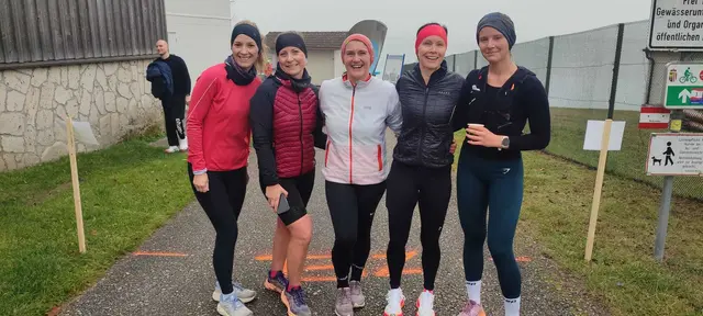 Auch nach dem Lauf nur glückliche Gesichter! | Foto: Mike Retzinger