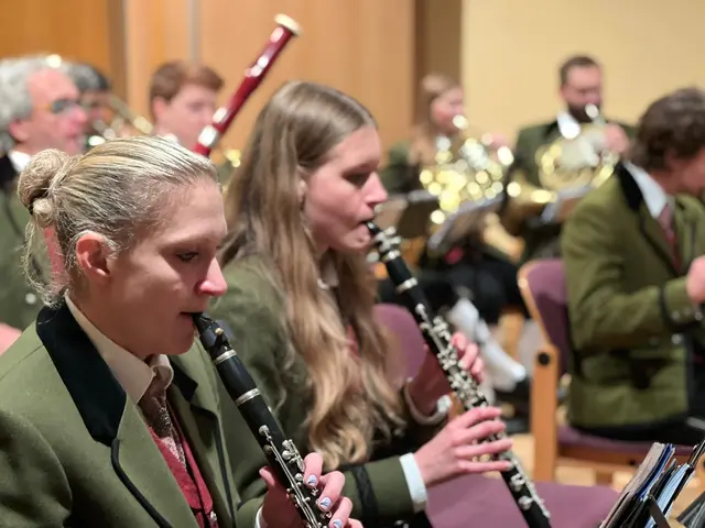 Musikalische Begleitung gab es ebenfalls: Die Musikkapelle Aschach spielte zünftige Märsche. | Foto: Gemeinde Aschach