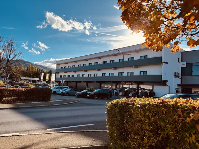 Das neue Gebäude "Arena Living". | Foto: Pfister