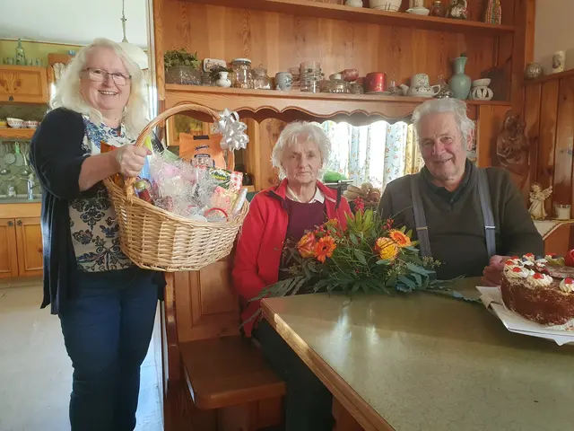 Roswitha Haghofer, Agnes Haghofer, Johann Haghofer (v.l.). | Foto: Fam. Haghofer