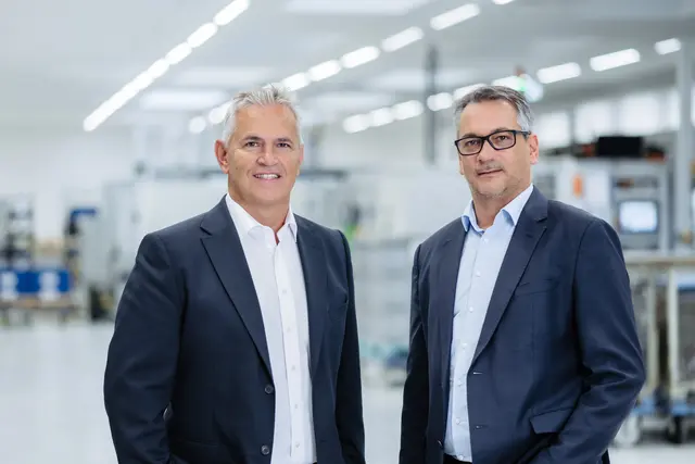 Für Klaus Schöffmann (li.) und Günter Semeja (MAHLE) bringt die Koralmbahn eine zusätzliche Chance, qualifizierte Mitarbeiter zu gewinnen. | Foto: Rene Knabl