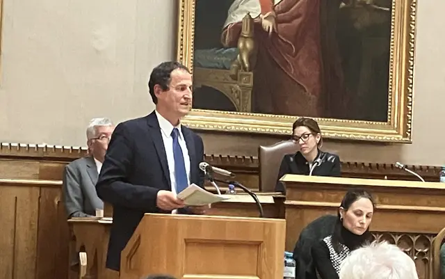 Der Budget-Macher Ferdinand Schütz erläutert Hintergründe | Foto: Stockmann