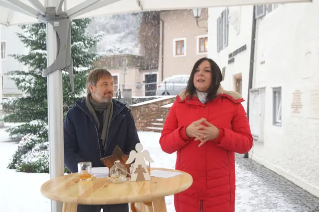 Florian Knopp und Ingrid Zimmerling vor dem Museum | Foto: Josef Wind