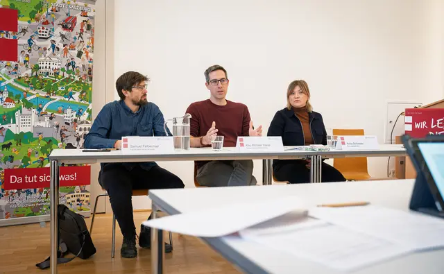 Die ressortübergreifende Zusammenarbeit funktioniert. Samuel Felbermair, Koordinator für Aktive Mobilität, Vizebürgermeister Kay-Michael Dankl und Stadträtin Anna Schiester haben für die kommenden Jahre viele Verbesserungen für den Radverkehr geplant. | Foto: Stadt Salzburg/Alexander Killer