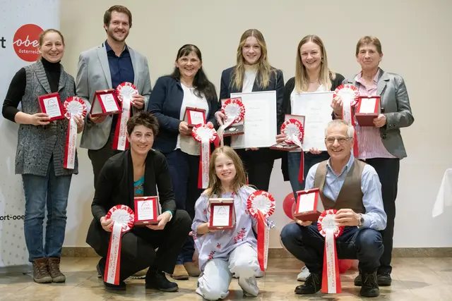 Die ausgezeichneten Pferdesportlerinnen und -sportler vom URFV Bad Ischl. | Foto: Nora Köck