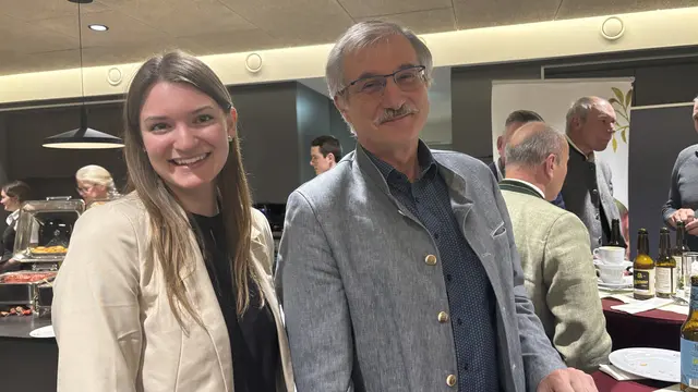 Rechts im Bild: BH-Stv. Dieter Motzka (Leitung Gruppe Gewerbe und Bau, BH Tamsweg). | Foto: pjw