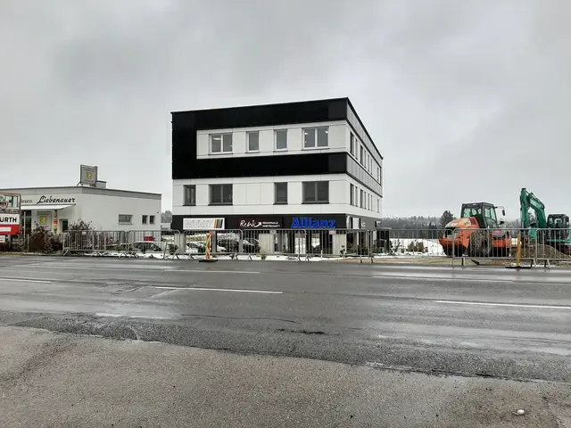 Heute-Foto: Die Unternehmen Allianz Agentur Franzus, WVNET und ReWi Regionale Wirtschaft haben in der Zukunftsstraße 1 ihren gemeinsamen Standort. | Foto: B. Hofmann