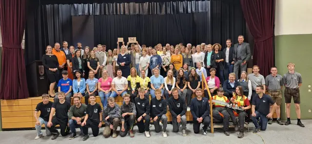 Unter anderem waren Vertreterinnen und Vertreter des BORG Birkfeld, der PTS Birkfeld, der FS Vorau, der HTL, HLW und HAK Weiz oder etwa der FS Hafenberg vor Ort. | Foto: Putz/Hirsch