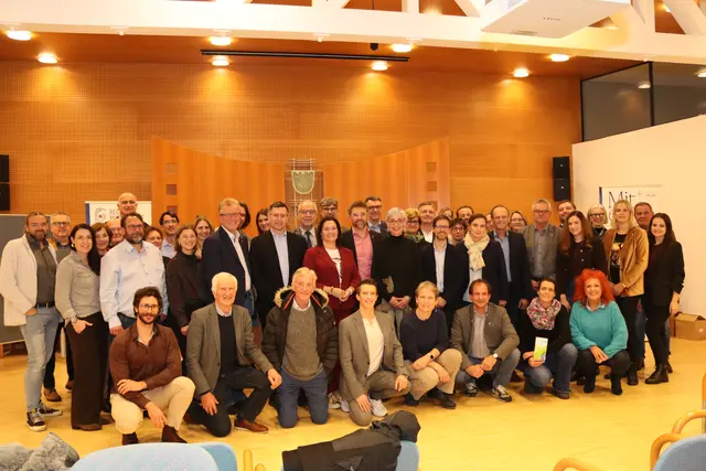 Alle Anwesenden haben im Jahr 2025 ihren ganz persönlichen Teil zur Entwicklung der Region beigetragen. 2026 warten spannende Projekte | Foto: MeinBezirk/Chiara Kresse