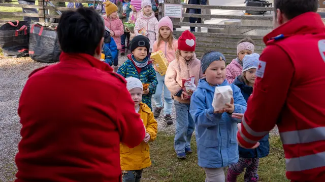 Über 1.200 Kinder aus dem gesamten Stubaital machten heuer bei "Ein Tal hilft" mit. | Foto: RK IL