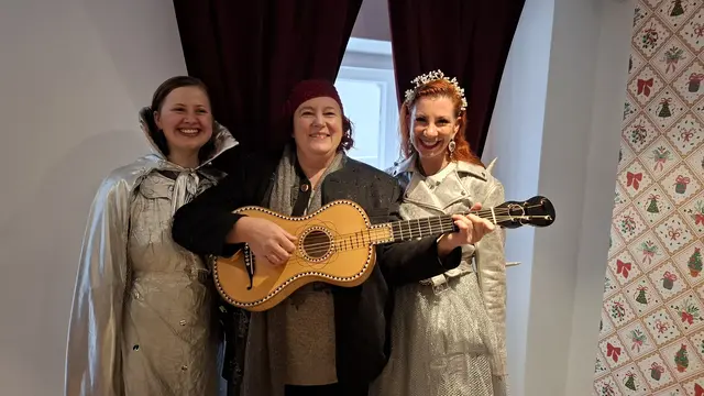 Carla und Silke Stein mit Martina Mathur. | Foto: Josef Wind