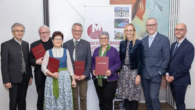 Von links: Reinhold Klinger, Fritz Fellner, Romana Hren, Karl Himmelbauer, Renate Plöchl, Margot Nazzal, Othmar Nagl und Klaus Landa. | Foto: erblehner.com