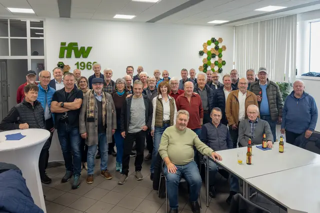 Mitarbeiter der Firma ifw in Micheldorf besuchten ihre frühere Arbeitsstätte | Foto: ifw
