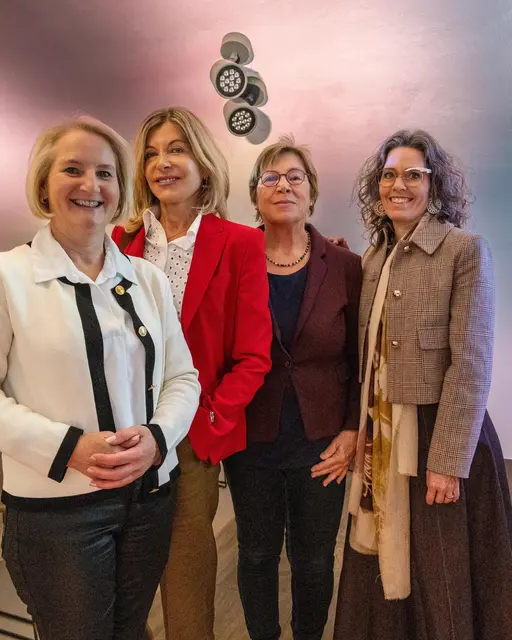  SPÖ-Besuch beim Vernetzungstreffen für Eltern von Sternenkindern in Kitzbühel mit Bezirksparteichefin LA Claudia Hagsteiner, LA Daniela Meichtry, Bezirksfrauenvorsitzende Anna Grafoner und Andrea Ehn, Organisatorin des Vernetzungstreffens (v. li.). | Foto: Matt