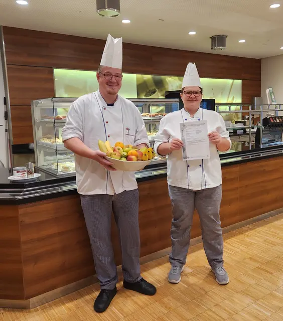 Küchenleiter Martin Steinkellner und Stellvertreter-Küchenleiterin Monika Pruckner
 | Foto: LK Amstetten