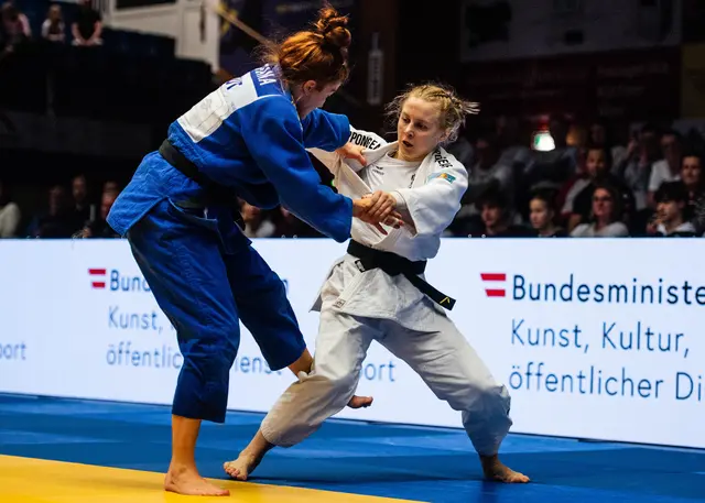 Verena Hiden schlug sich gegen Olympia-Starterin Lulu Piovesana gut. | Foto: GEPA