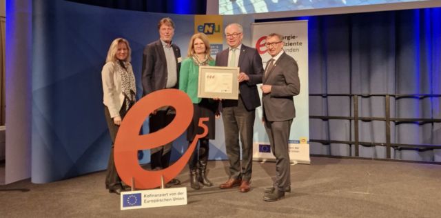 Die Gemeinde Sigmundsherberg holte sich in Tulln das dritte „e“ der e5-Gemeinde-Auszeichnung. | Foto: Gemeinde Sigmundsherberg