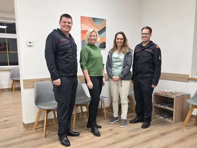 Die in Veitsch ansässigen Ärztinnen Birgit Rath und Julia Eisner haben sich im September entschieden, zusätzlich zu ihrer Tätigkeit in der Gruppenpraxis die Rolle als Feuerwehrärztinnen zu übernehmen. | Foto: FF Veitsch